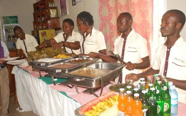 Uhuru 50 Hotel Kasese