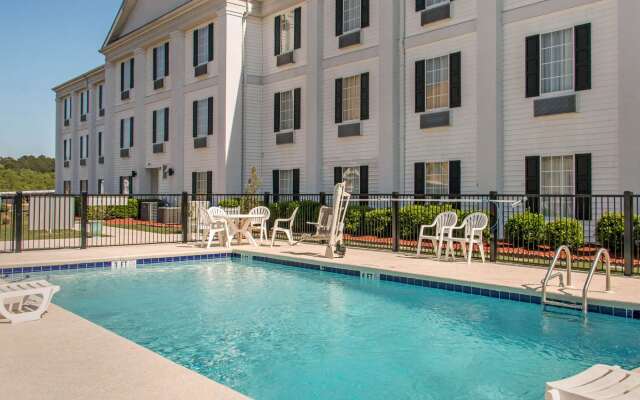 Quality Inn Pooler - Savannah I-95