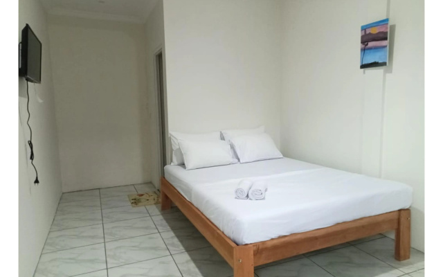 Hotel O 95063 Afifah Syariah Guest House Manado – Guest Rooms – Manado