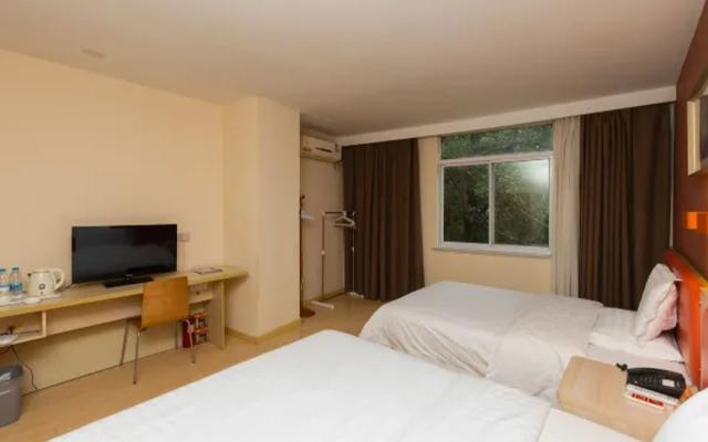 7 Days Inn (Suzhou Amusement Land Xinqu Commercial Street)