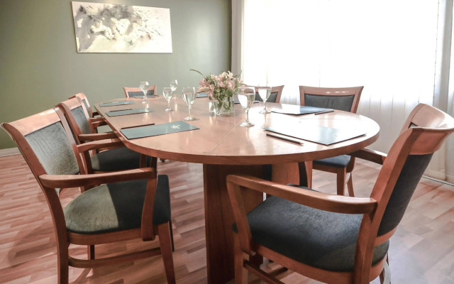 Portal Plaza Suites