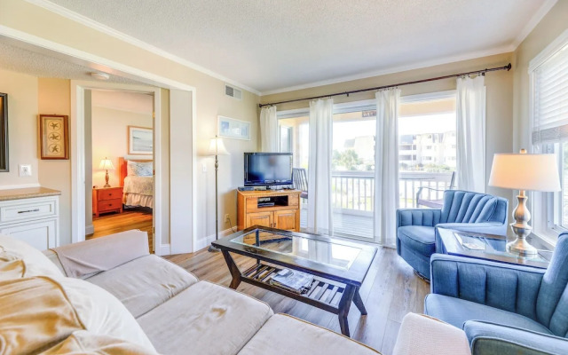 Eclectic Atlantic Beach Condo w/ Amenity Access!