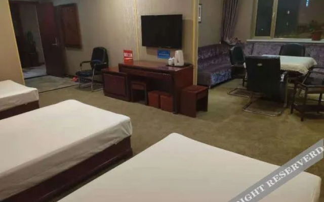 OYO Hongqiao Hotel (Wanda Plaza, Xuecheng District, Zaozhuang)