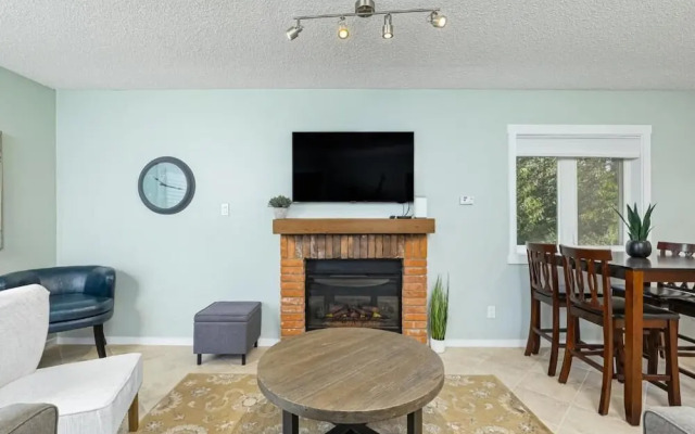 The Alpine - Central Collingwood Condo