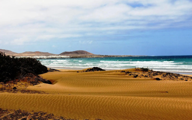 Studio Famara First Line