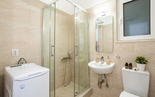 Athens Luxury Getaway - Pasalimani City Oasis