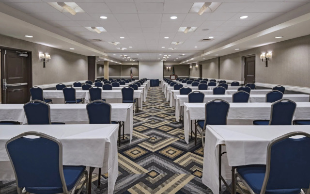 Sheraton Bellevue Hotel