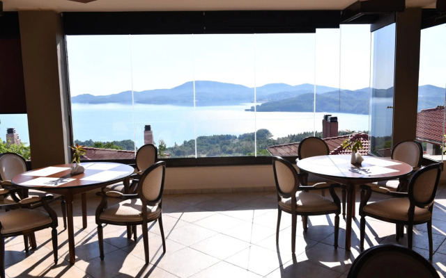 Nevros Hotel Resort & Spa