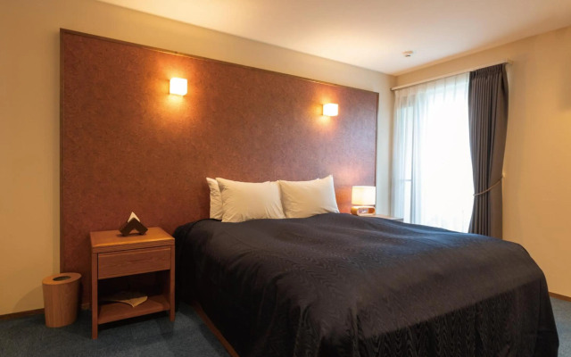 Condominium T-Room