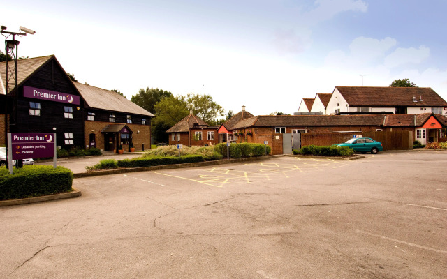 Premier Inn Farnborough West - Southwood