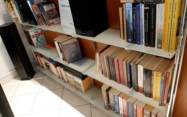 Large terrace apartment near city centre