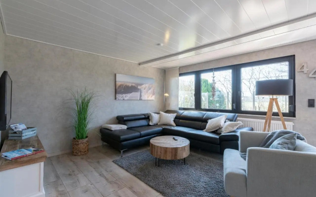 Cozy Bungalow With Garden