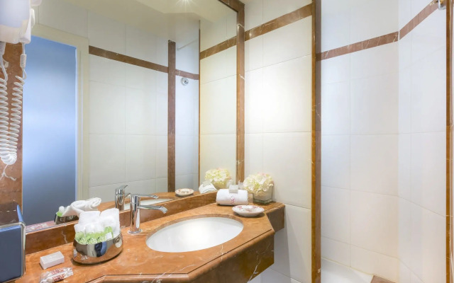 Dauphine Saint Germain Hotel