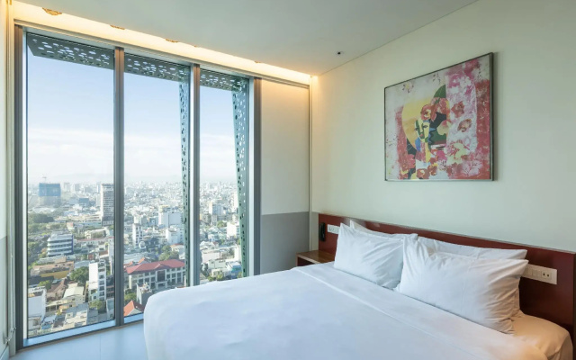 Wink Hotel Danang Centre - 24hrs Stay