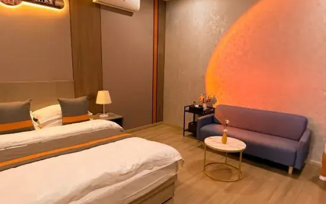 Orange Business Hotel