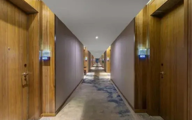 Yijia Hotel