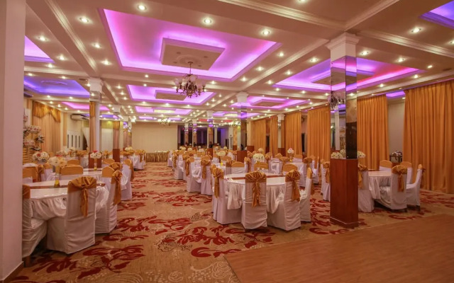 OYO 339 Chandiv Hotel