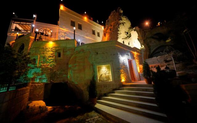 Serenus Cave Suites
