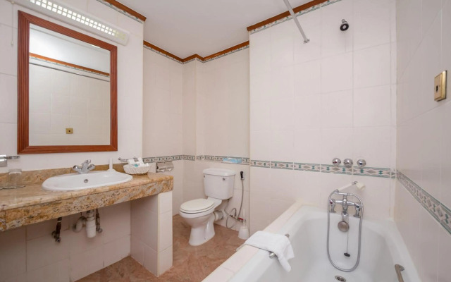 Muthu Silver Springs Hotel