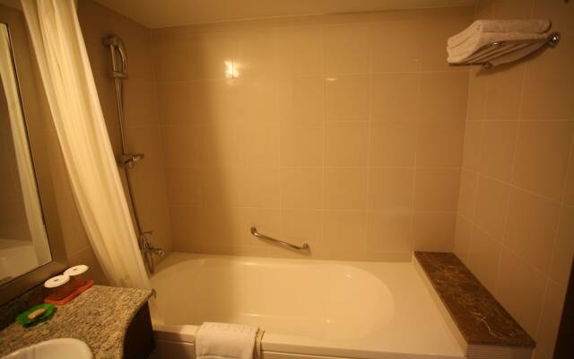 Adonis Hotel
