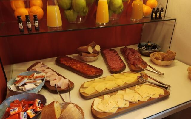 Hostal la Plaza Tolox