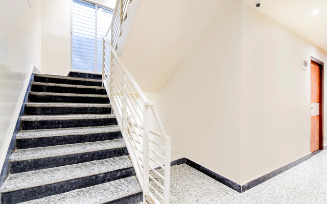 Super Townhouse Kaikhali Near Airport