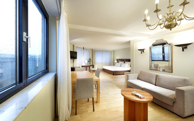 Regent Hotel