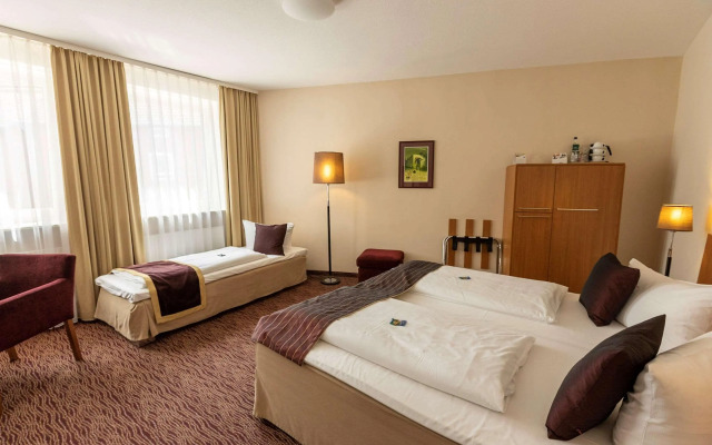 Comfort Hotel Tom Kyle