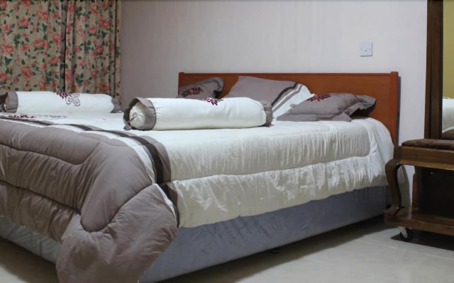 Kilimanjaro Crane Hotel
