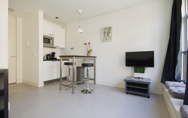 Bright & Great Apartment in Jordaan Area