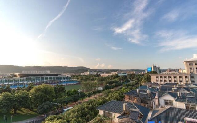 Mile Lake View Baiman Hotel (Wenquan Road Branch)