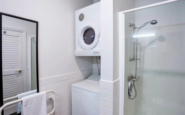 Prime Waterfront 1 Bedroom Corner Apartment
