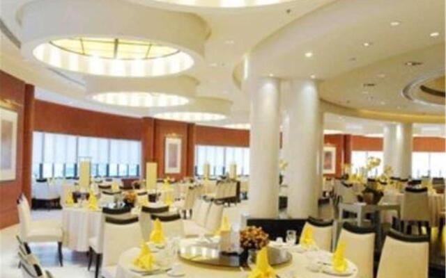 Radisson Red Shanghai Wujiaochang Hotel