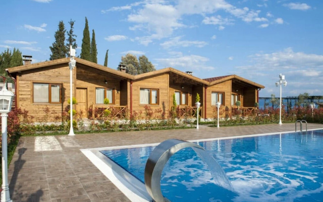 Luxurious Suits With Private Pool and Jacuzzi