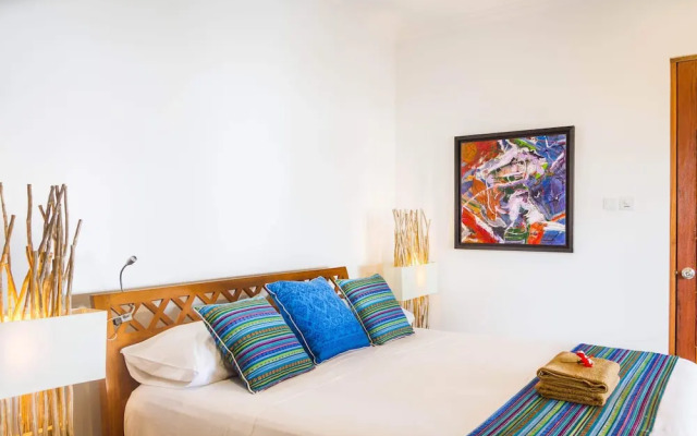 Aquamarine Beach Villas