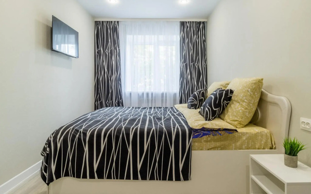 На Сутки на улице Урицкого 6