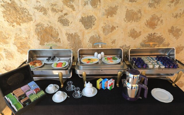 Bellapais Abbey Hotel