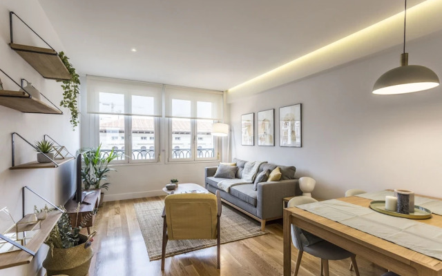 SLEEP Nuñez de Balboa by STAY