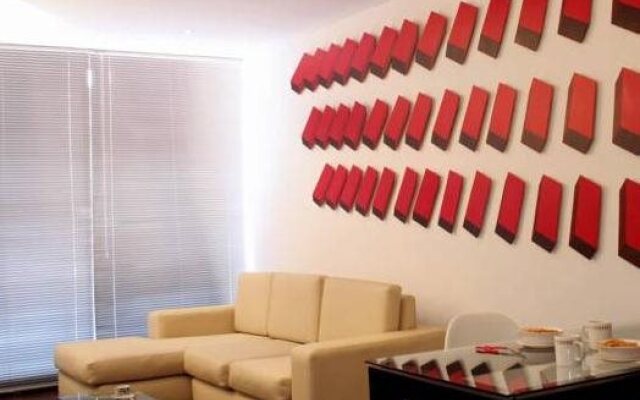 104 Art Suites