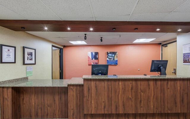 Motel 6 Oak Creek, WI