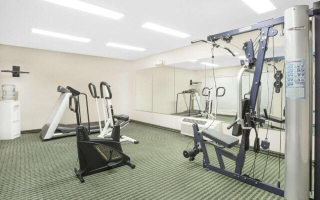 Baymont Inn & Suites - Roanoke Rapids