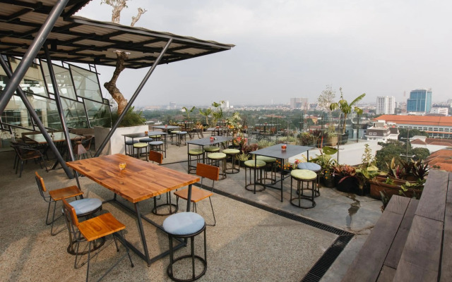 Janevalla Bandung