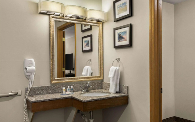 Comfort Inn Ludington near US-10