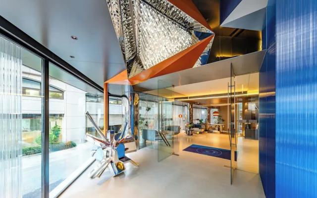 Holiday Inn Express Shanghai Jing'an Temple by IHG
