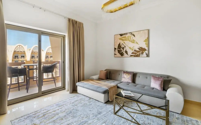 Pool View 1BR on Palm Jumeirah