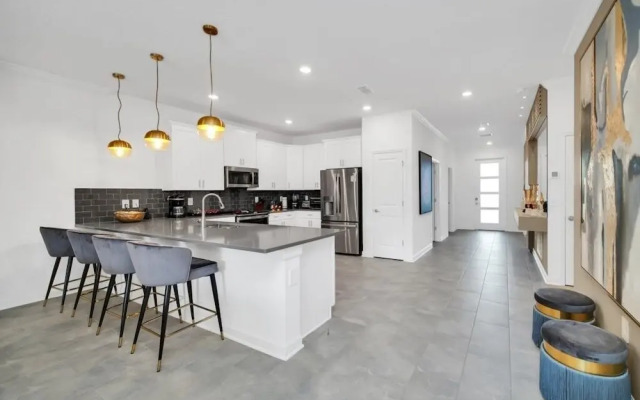 2900penolpe 9 Bedroom Home