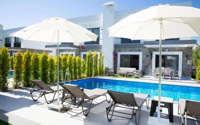 BD4109 Two BedroomedVilla withPool inBodrumYalikavak