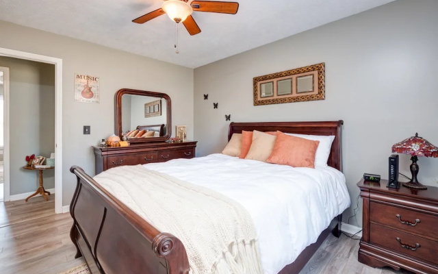 720 Veneta View Home