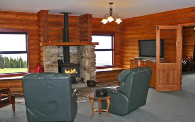 Saddle Hill Lodge