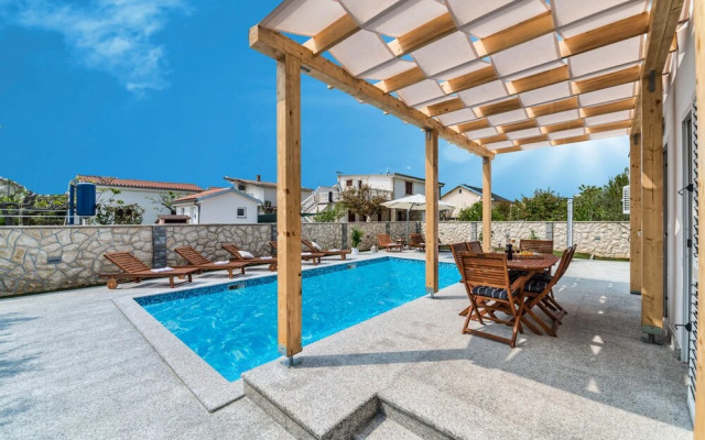 Magical Villa Casa Nova with Pool